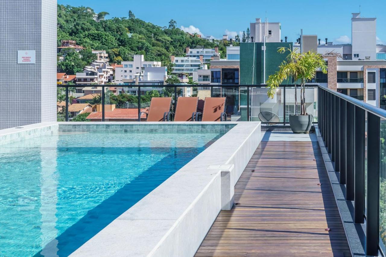 Adra 106 - Apartamento no centro de Bombinhas - Rooftop com piscina e academia - À poucos metros da praia Esterno foto