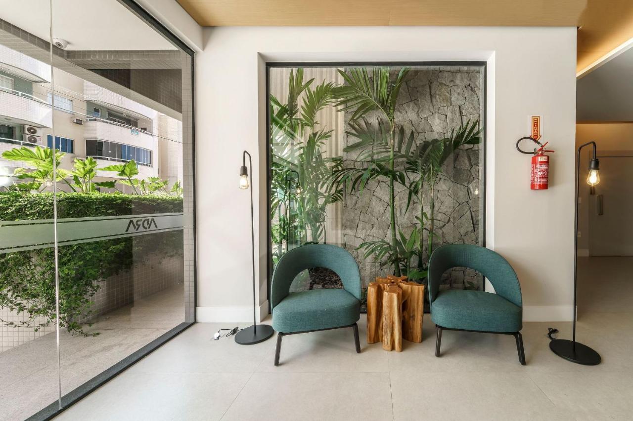 Adra 106 - Apartamento no centro de Bombinhas - Rooftop com piscina e academia - À poucos metros da praia Esterno foto